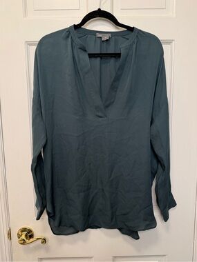Vince 100% Silk Green Popover Blouse Long Sleeve V-Neck Luxury Top Size Small
